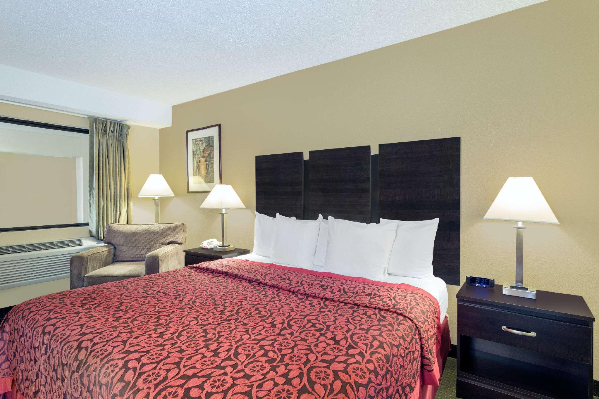 Days Inn & Suites By Wyndham Columbia Airport Уэст-Коламбия Экстерьер фото